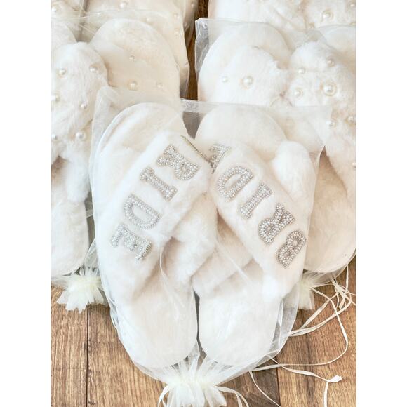 Bridal Bridesmaid Pearl Fuzzy Slipper Set 8.5 - Picture 3 of 15